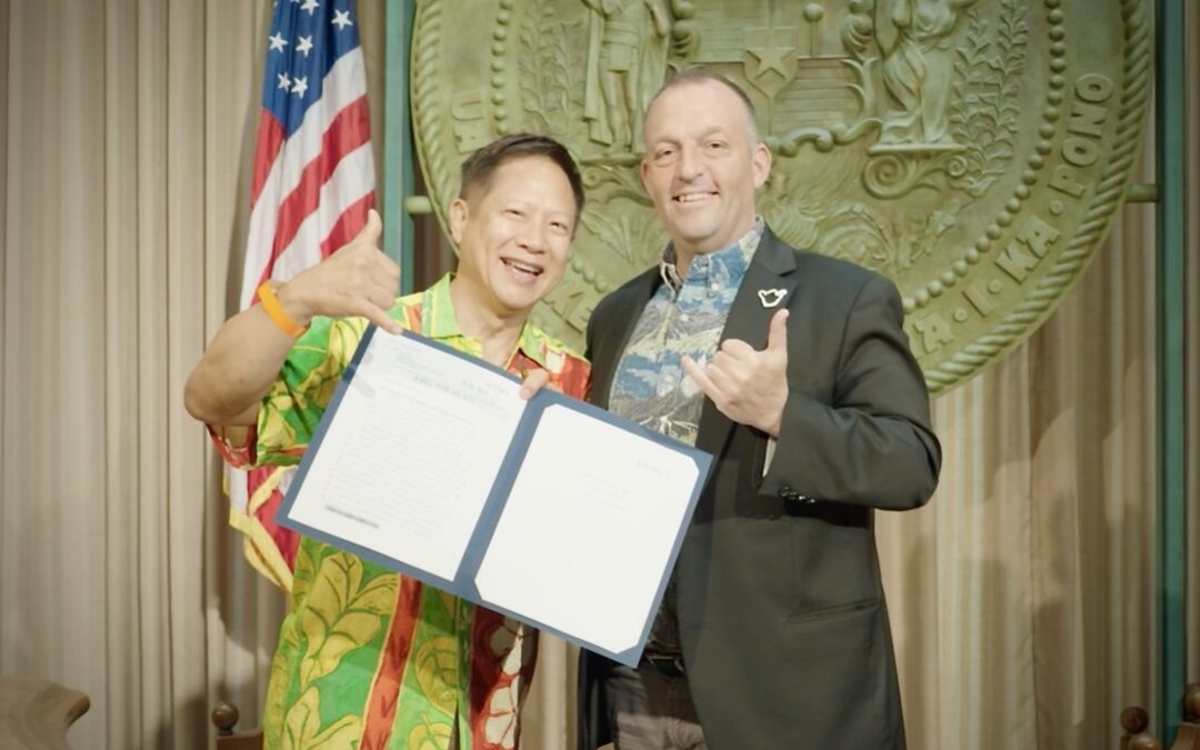 Hawai’i Governor Signs Shaka Gesture Law
